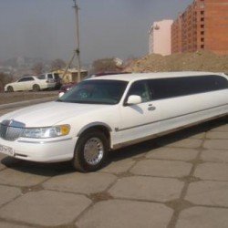 Лимузин Lincoln Town Car